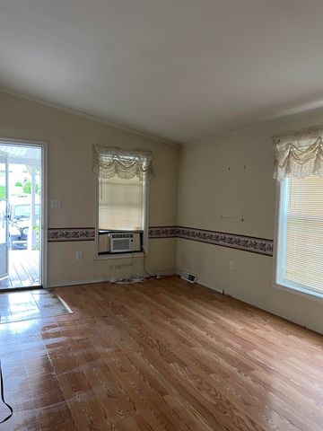 290 Calef Hwy Unit D17, Epping, NH 03042