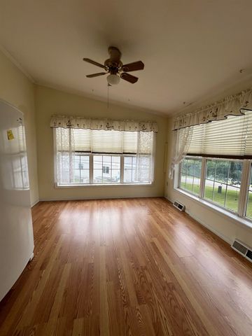 290 Calef Hwy Unit D17, Epping, NH 03042