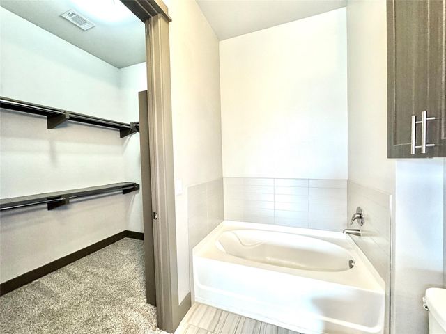 5454 Washington Avenue 1403, Houston, TX 77007