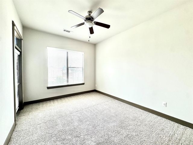 5454 Washington Avenue 1403, Houston, TX 77007