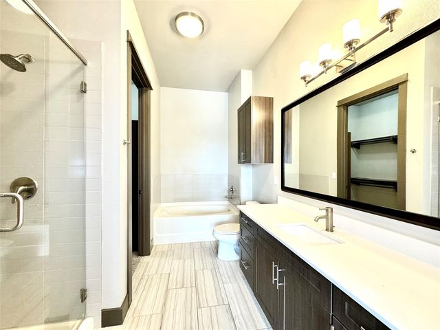 5454 Washington Avenue 1403, Houston, TX 77007