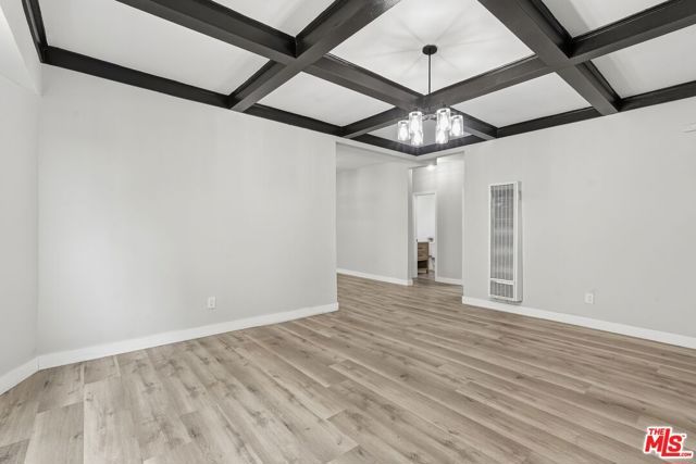 137 W 47th Place, Los Angeles, CA 90037
