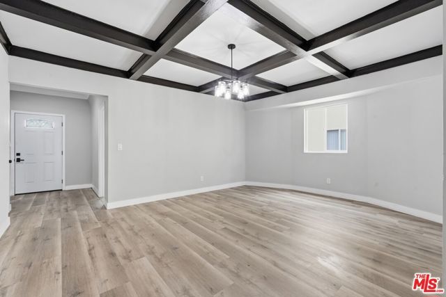 137 W 47th Place, Los Angeles, CA 90037