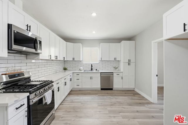 137 W 47th Place, Los Angeles, CA 90037
