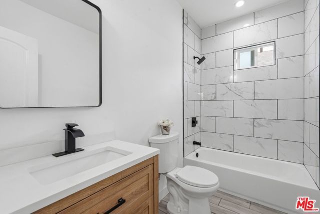 137 W 47th Place, Los Angeles, CA 90037
