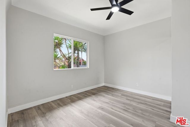 137 W 47th Place, Los Angeles, CA 90037