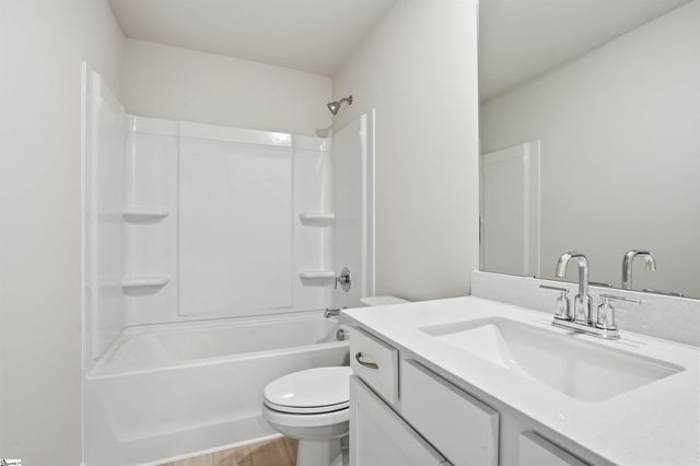 443 Lee's Corner Lane, Woodruff, SC 29388