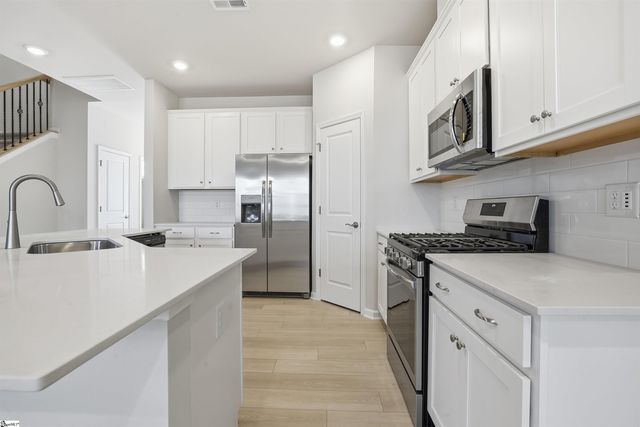 443 Lee's Corner Lane, Woodruff, SC 29388