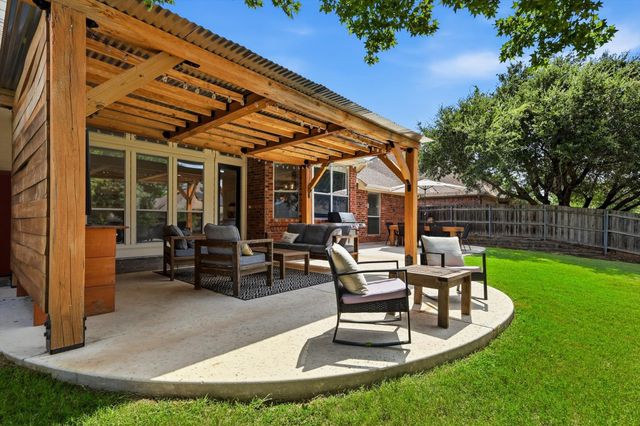115 Honeysuckle Drive, Justin, TX 76247