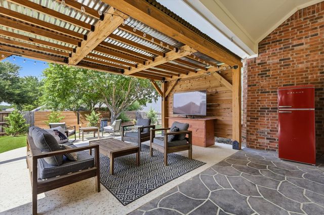 115 Honeysuckle Drive, Justin, TX 76247