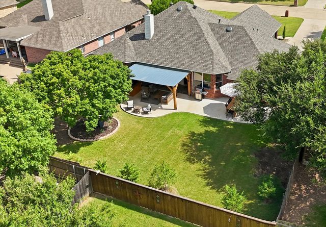 115 Honeysuckle Drive, Justin, TX 76247