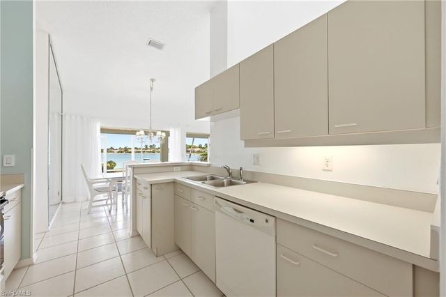 7071 Mill Pond CIR, Naples, FL 34109