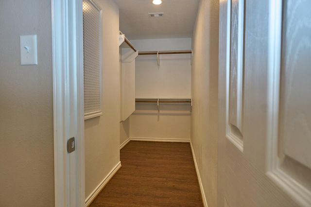 1807 Nuches Lane, Bryan, TX 77803