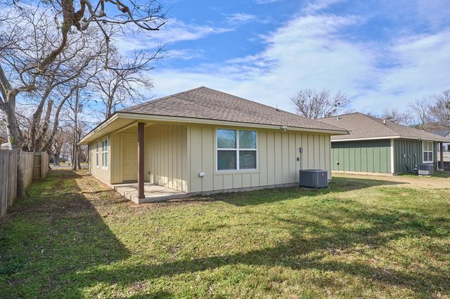 1807 Nuches Lane, Bryan, TX 77803