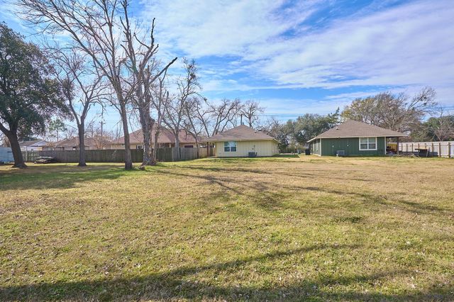 1807 Nuches Lane, Bryan, TX 77803