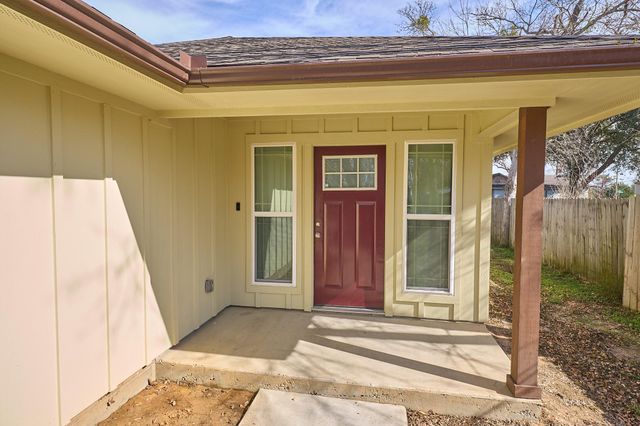 1807 Nuches Lane, Bryan, TX 77803