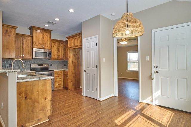 1807 Nuches Lane, Bryan, TX 77803