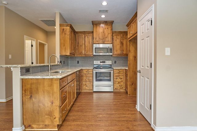 1807 Nuches Lane, Bryan, TX 77803