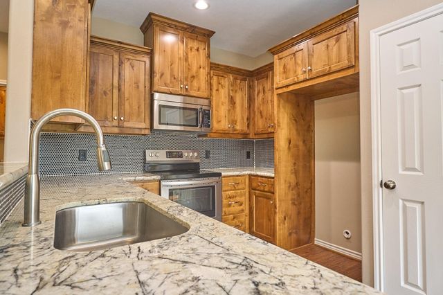 1807 Nuches Lane, Bryan, TX 77803