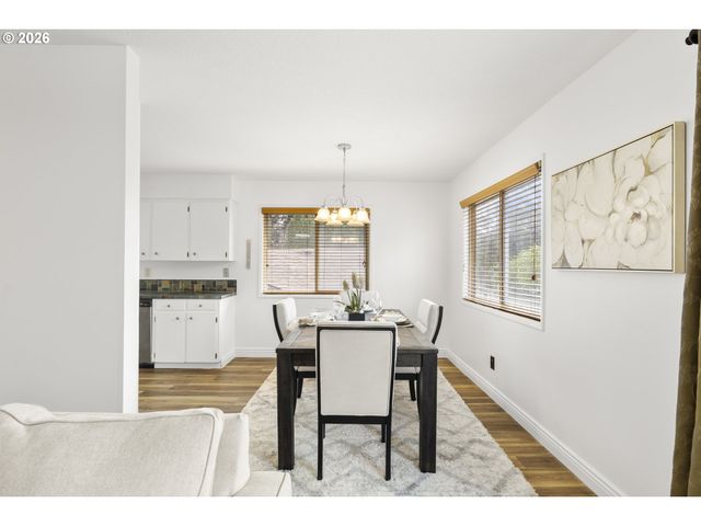 14225 Se MILL St, Portland, OR 97233