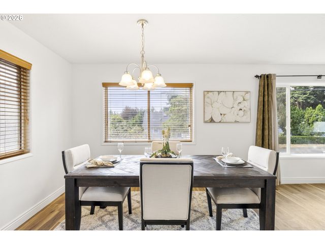 14225 Se MILL St, Portland, OR 97233