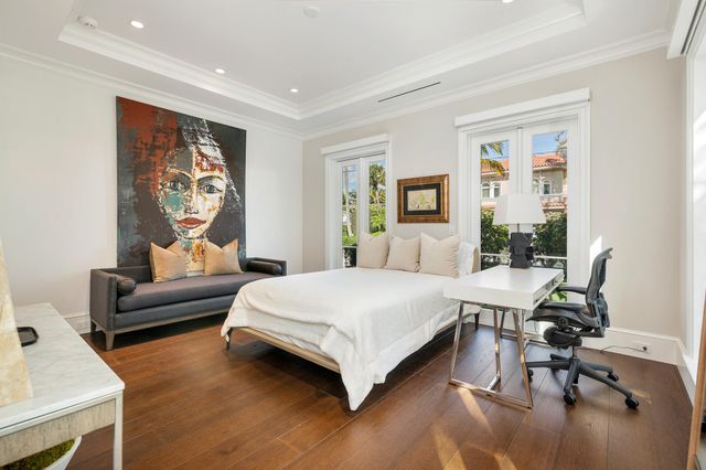 218 Everglade Avenue, Palm Beach, FL 33480