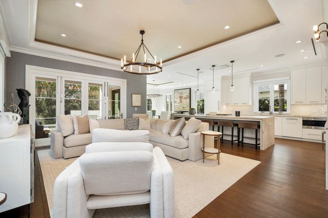 218 Everglade Avenue, Palm Beach, FL 33480