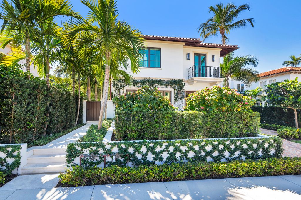 218 Everglade Avenue, Palm Beach, FL 33480