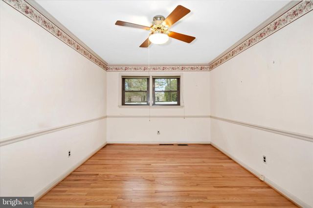 2422 W PARRIS DR, Wilmington, DE 19808