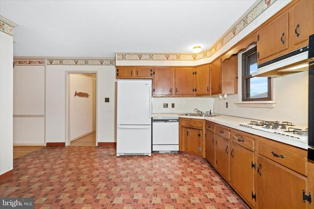 2422 W PARRIS DR, Wilmington, DE 19808