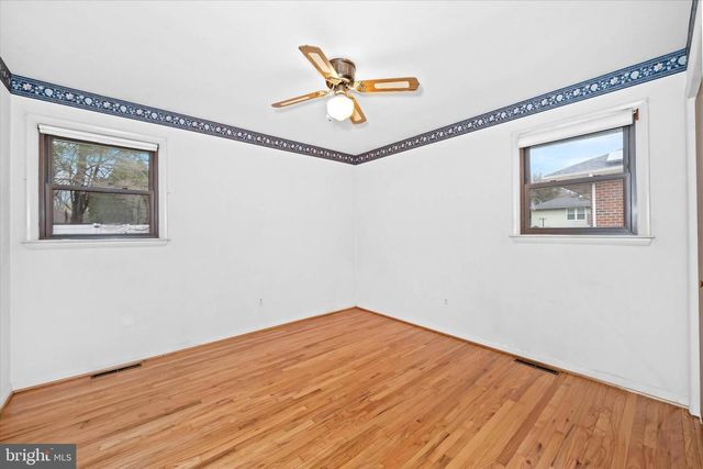 2422 W PARRIS DR, Wilmington, DE 19808