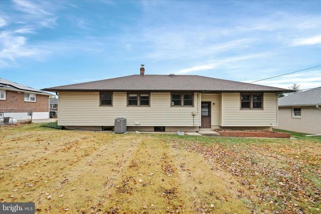 2422 W PARRIS DR, Wilmington, DE 19808