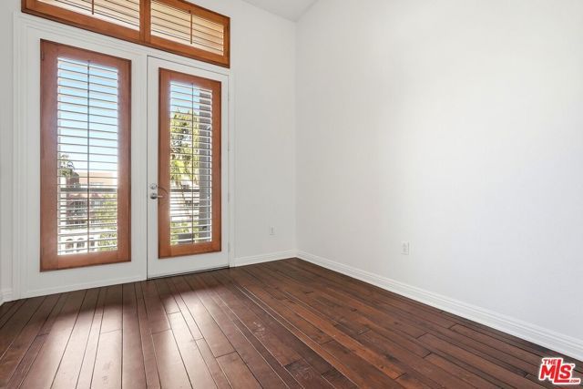 5831 Seawalk Drive 216, Los Angeles, CA 90094