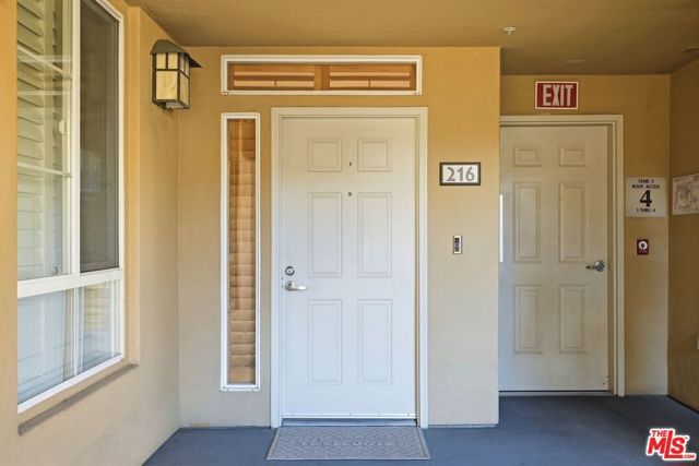 5831 Seawalk Drive 216, Los Angeles, CA 90094