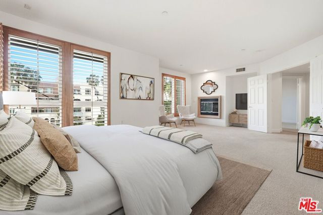 5831 Seawalk Drive 216, Los Angeles, CA 90094