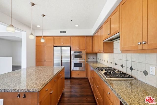 5831 Seawalk Drive 216, Los Angeles, CA 90094