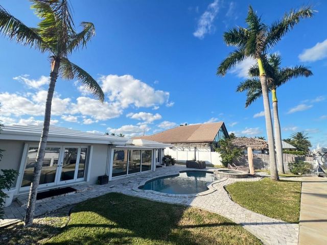 412 SE 28th Avenue, Pompano Beach, FL 33062
