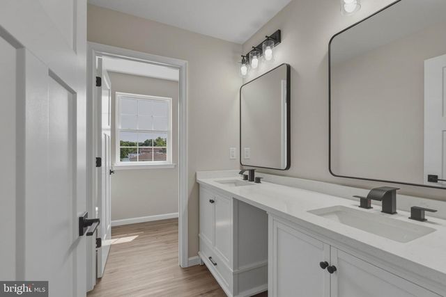 1162 S SPRING RD, Vineland, NJ 08361