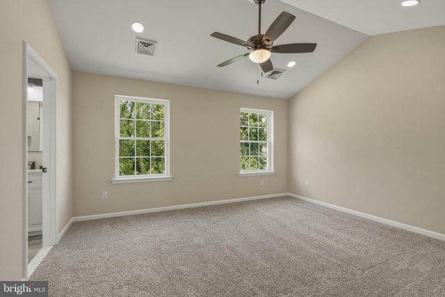 1162 S SPRING RD, Vineland, NJ 08361