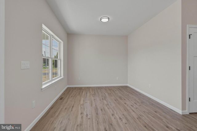 1162 S SPRING RD, Vineland, NJ 08361