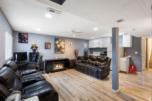 5807 S S. BRAMBLEWOOD LN, Salt Lake City, UT 84118