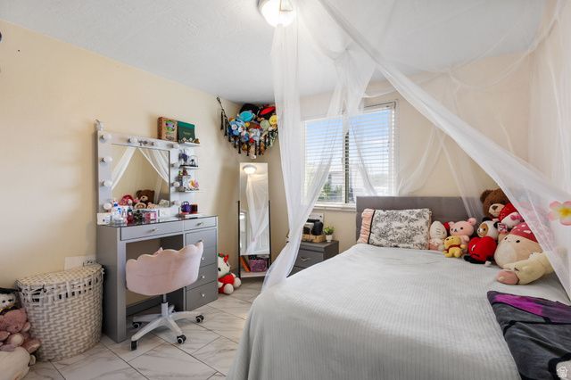 5807 S S. BRAMBLEWOOD LN, Salt Lake City, UT 84118