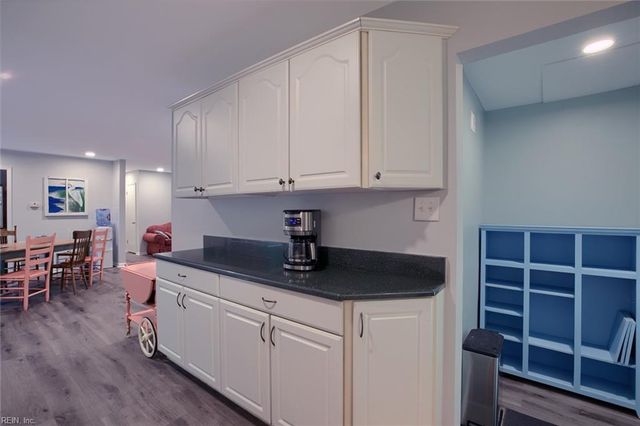 764 Lovers LN, Mathews, VA 23109