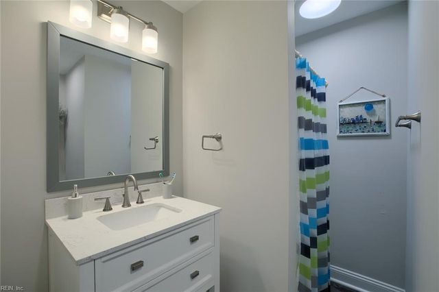 764 Lovers LN, Mathews, VA 23109