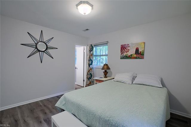 764 Lovers LN, Mathews, VA 23109