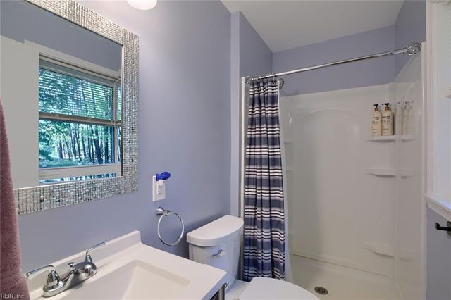764 Lovers LN, Mathews, VA 23109