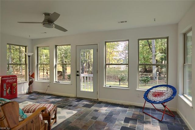 764 Lovers LN, Mathews, VA 23109