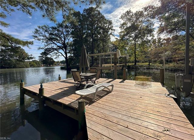 764 Lovers LN, Mathews, VA 23109
