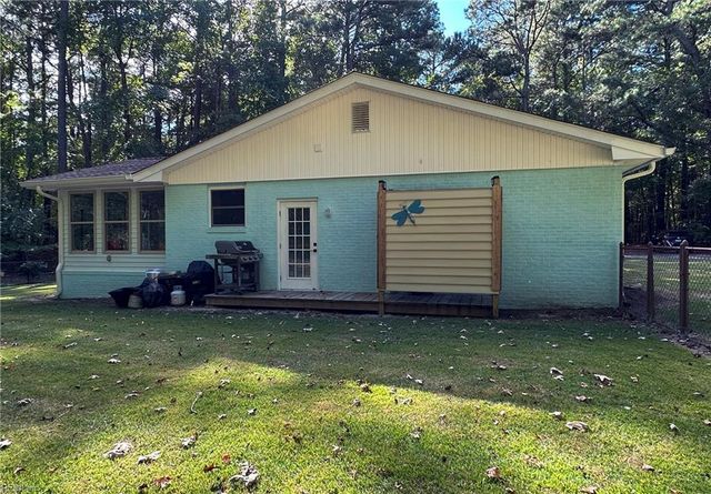 764 Lovers LN, Mathews, VA 23109