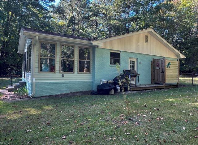 764 Lovers LN, Mathews, VA 23109